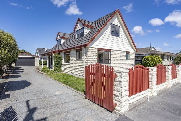 Photo of property in 206 Grimseys Road, Redwood, Christchurch, 8051