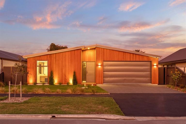 Photo of property in 89 Leistrella Road, Hoon Hay, Christchurch, 8025