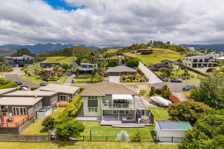 Photo of property in 100 Estuary View, Whangamata, 3620