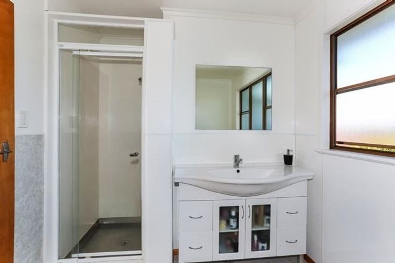 Photo of property in 22 Tatariki Street, Rosehill, Papakura, 2113