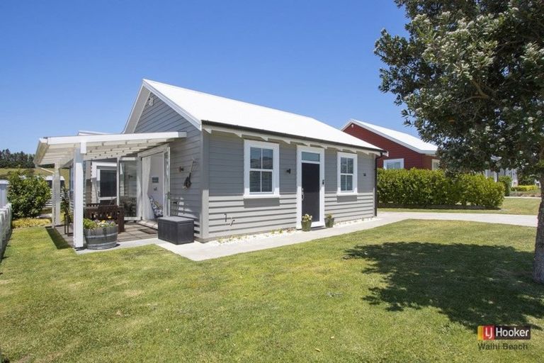 Photo of property in 33 Ocean Breeze Drive, Waihi Beach, 3611