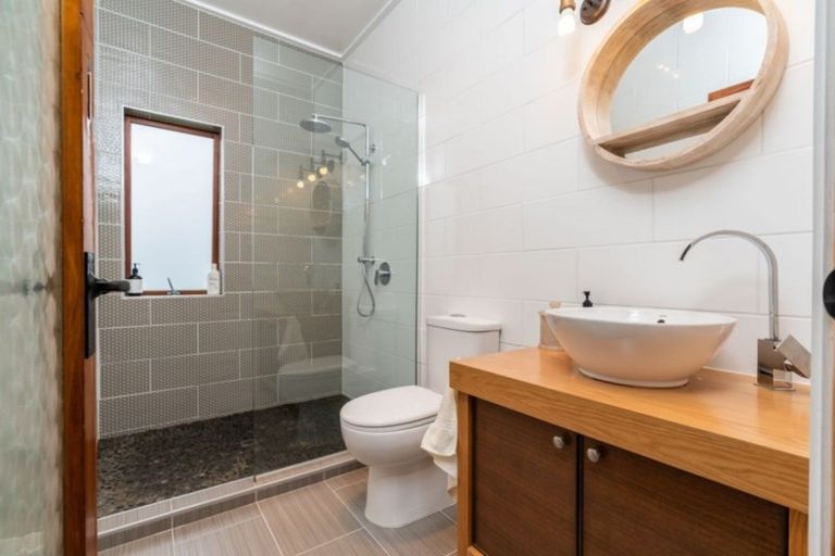 Photo of property in 22 Wairere Valley Road, Paparoa, 0571