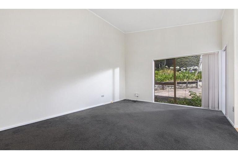 Photo of property in 1/20 Halder Place, Torbay, Auckland, 0632