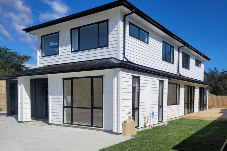 Photo of property in 41b Candia Road, Swanson, Auckland, 0614