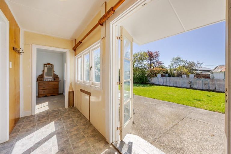 Photo of property in 1 Union Street, Waipawa, 4210