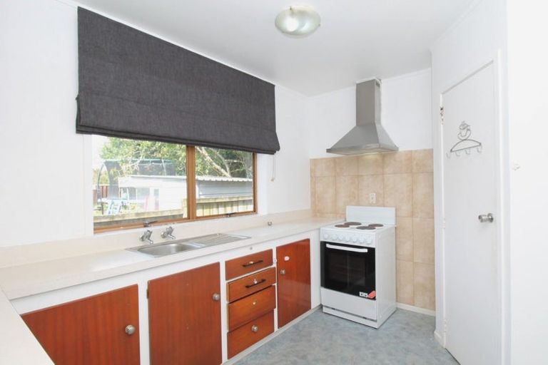 Photo of property in 2/14 Taonui Street, Rosehill, Papakura, 2113