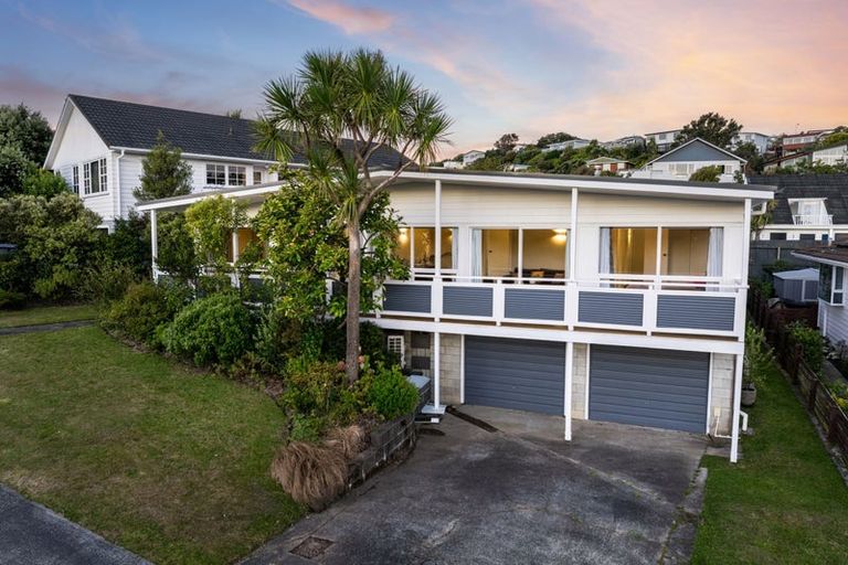 Photo of property in 9 Annan Grove, Papakowhai, Porirua, 5024