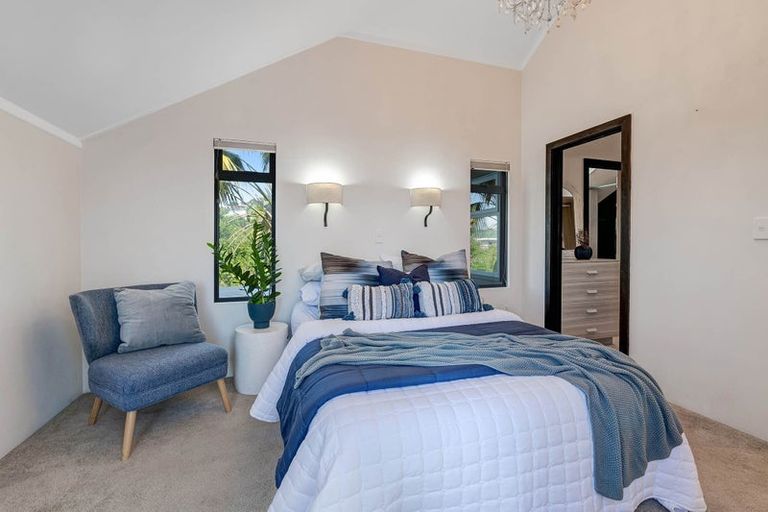 Photo of property in 13a Orchard Road, Browns Bay, Auckland, 0630