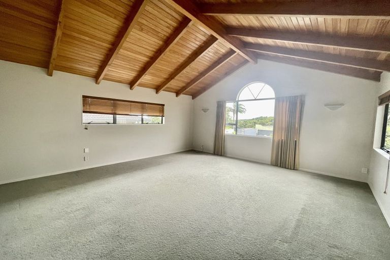 Photo of property in 35 Peretao Rise, The Gardens, Auckland, 2105