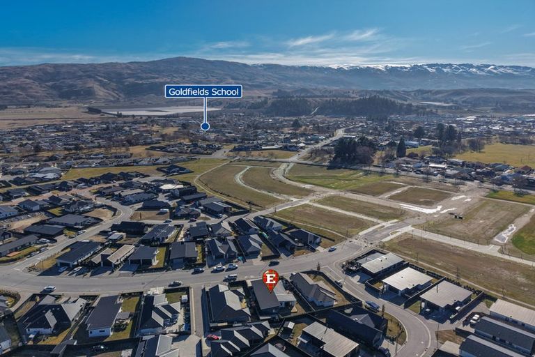 Photo of property in 63 Olds Crescent, Cromwell, 9310