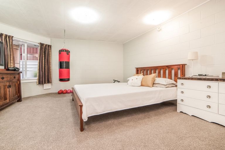 Photo of property in 30 Palomino Drive, Henderson, Auckland, 0612