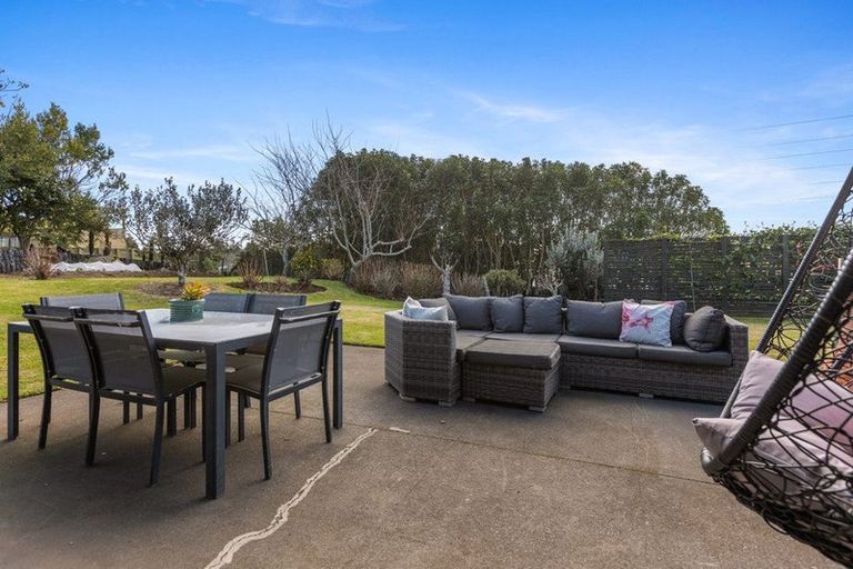 Photo of property in 21b Heta Road, Highlands Park, New Plymouth, 4312