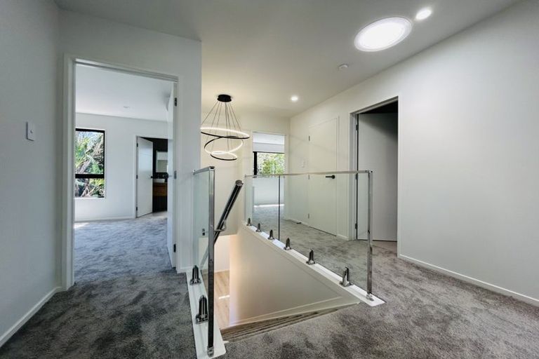 Photo of property in 17d Sorrel Crescent, Bucklands Beach, Auckland, 2012