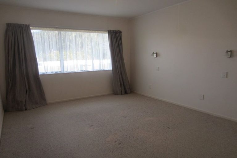 Photo of property in 56a Oxford Street, Tawa, Wellington, 5028