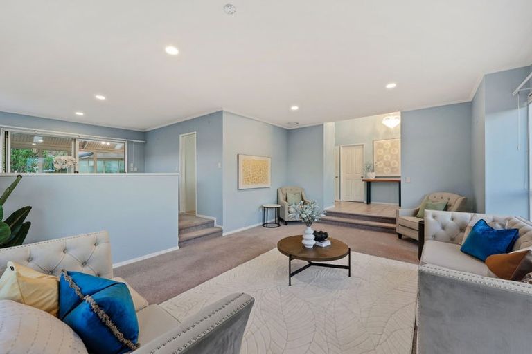 Photo of property in 33 Wiltshire Place, Somerville, Auckland, 2014