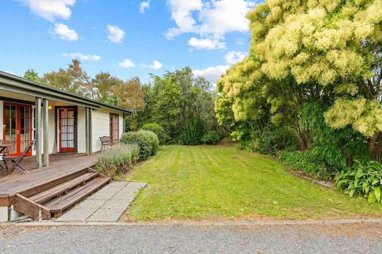 Photo of property in 52 Princess Street, Martinborough, 5711