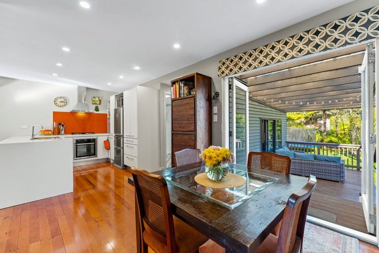 Photo of property in 14 Rosecamp Road, Beach Haven, Auckland, 0626