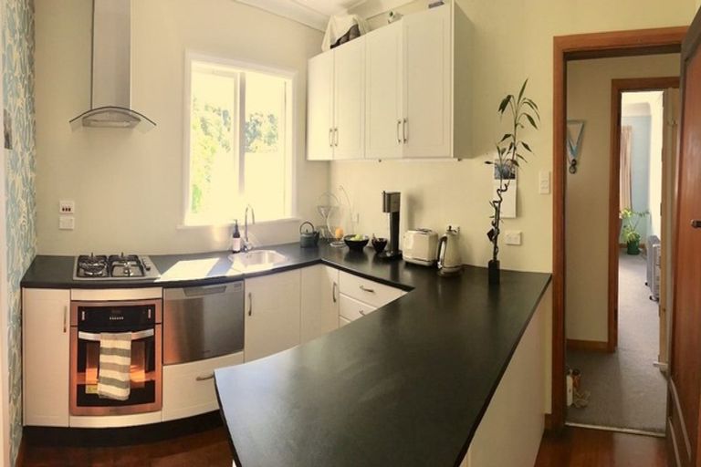 Photo of property in 40 Jackson Street, Island Bay, Wellington, 6023