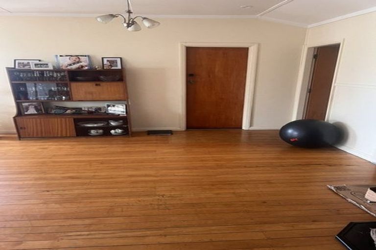 Photo of property in 31 Avenue Road, Foxton, 4814