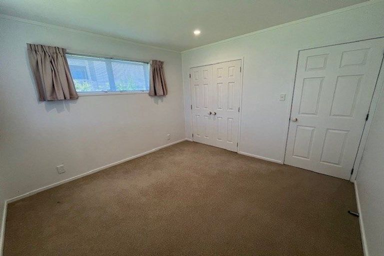 Photo of property in 3 Copperfield Terrace, Mellons Bay, Auckland, 2014