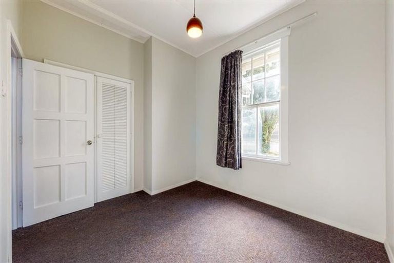 Photo of property in 22 Elizabeth Street, Moera, Lower Hutt, 5010
