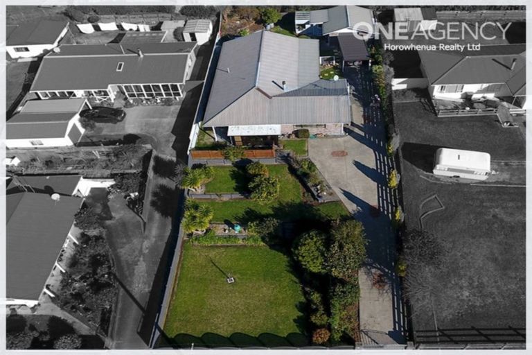 Photo of property in 12 Reeve Street, Foxton, 4814