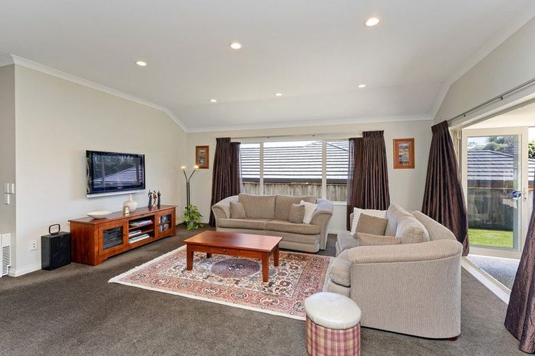 Photo of property in 4 Meadow Court, Paraparaumu, 5032