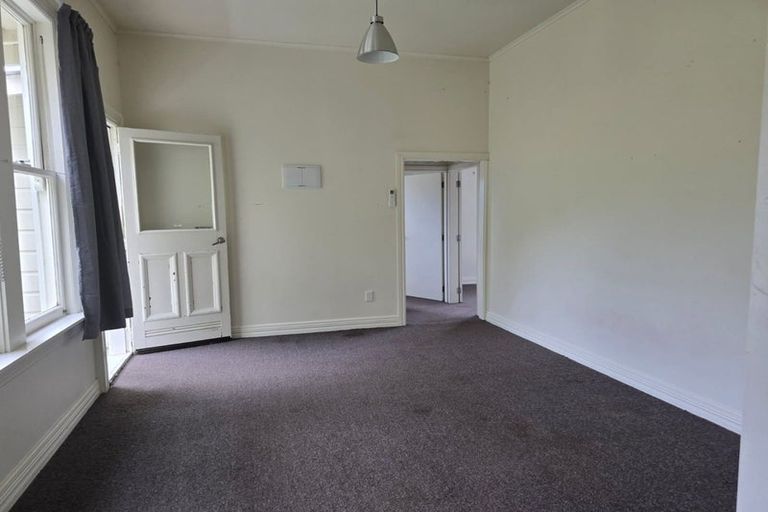 Photo of property in 35 Lawrence Street, Newtown, Wellington, 6021