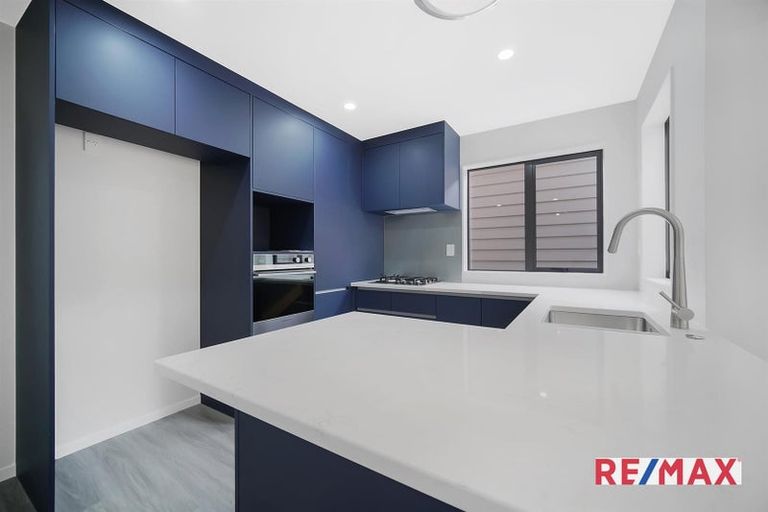 Photo of property in 15 Combat Street, Papakura, 2110