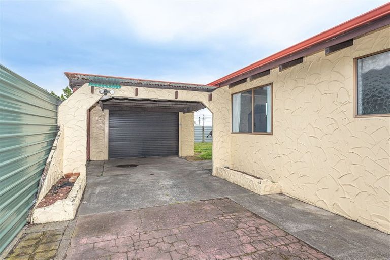 Photo of property in 53 Hinau Street, Castlecliff, Whanganui, 4501