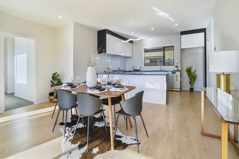 Photo of property in 1 Waikaka Place, Rototuna North, Hamilton, 3210