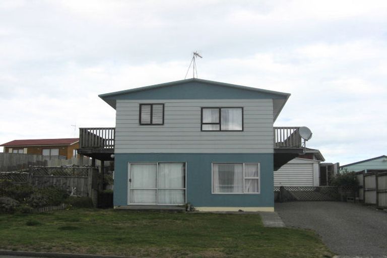 Photo of property in 7 Matakane Street, Waitarere Beach, Levin, 5510