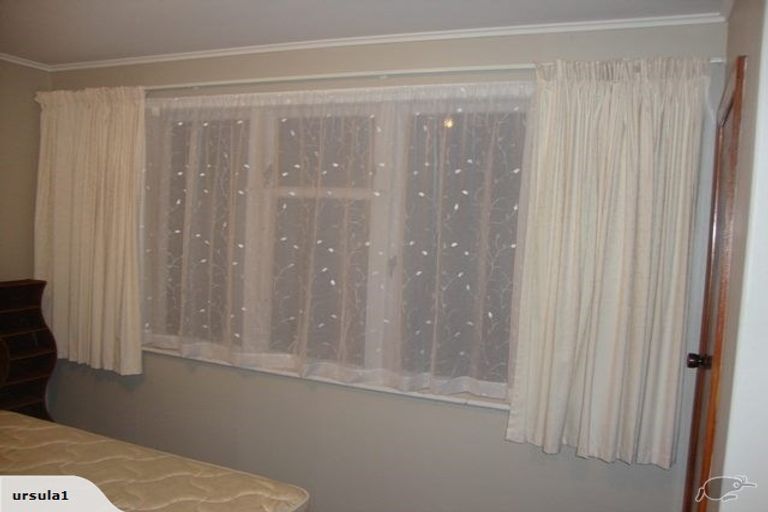 Photo of property in 76-78 Sievers Grove, Cannons Creek, Porirua, 5024