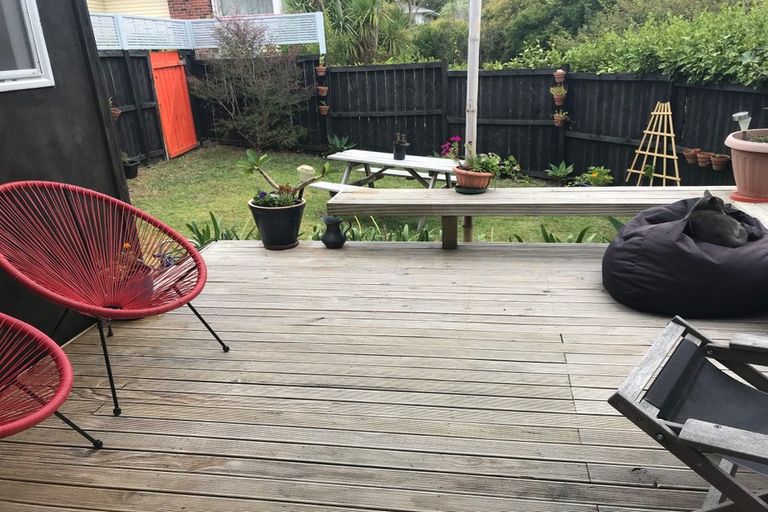 Photo of property in 2/25 Birchfield Road, Hauraki, Auckland, 0622