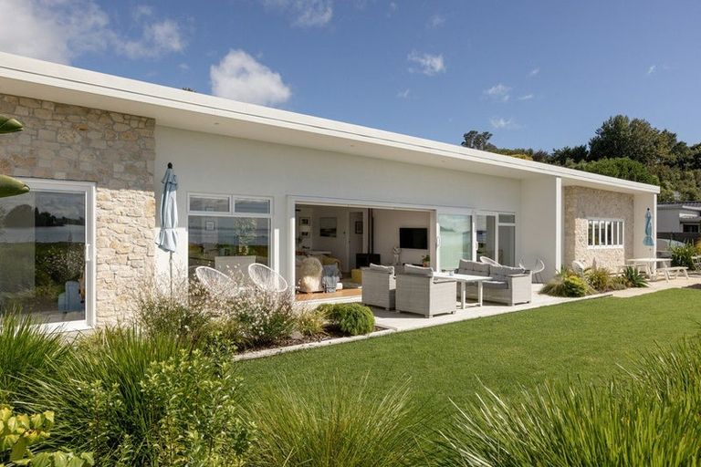 Photo of property in 10 Josephine Place, Omokoroa, 3114