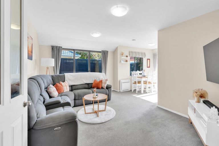 Photo of property in 15 John Olliver Terrace, Halswell, Christchurch, 8025