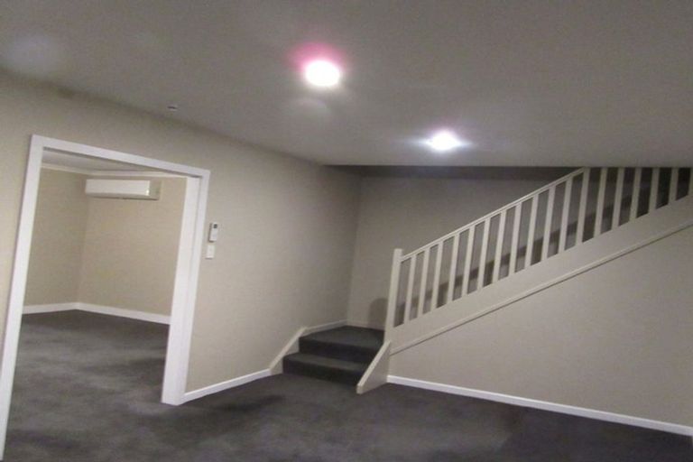 Photo of property in 2/21 Parkstone Avenue, Ilam, Christchurch, 8041