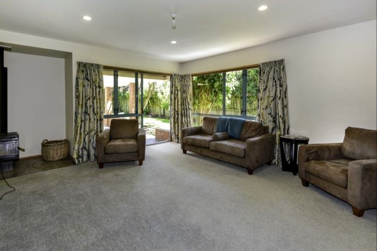 Photo of property in 4 Oakden Drive, Darfield, 7510