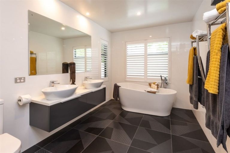 Photo of property in 185 Clyde Road, Burnside, Christchurch, 8053