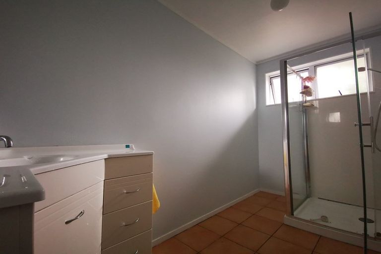 Photo of property in 3/14 Cezanne Place, New Lynn, Auckland, 0600