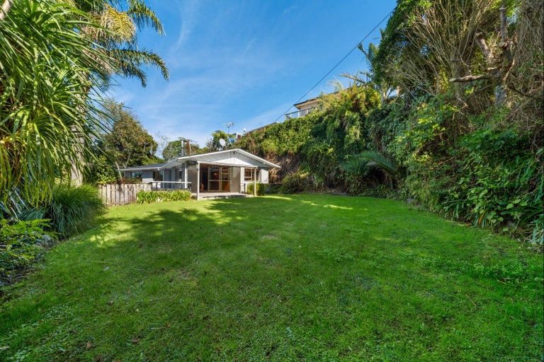 Photo of property in 22 Frankley Road, Westown, New Plymouth, 4310