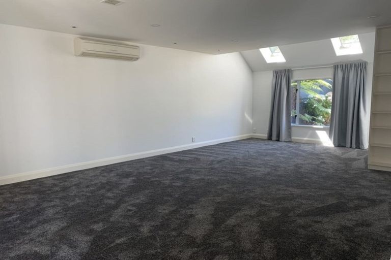 Photo of property in 19 Enticott Place, Huntsbury, Christchurch, 8022