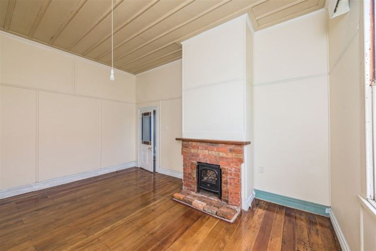 Photo of property in 37 Gibson Street, Aramoho, Whanganui, 4500