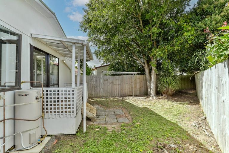 Photo of property in 25 Normandy Place, Henderson, Auckland, 0610