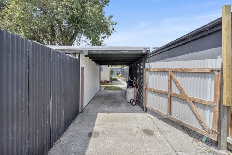 Photo of property in 2/22 Mathesons Road, Phillipstown, Christchurch, 8011