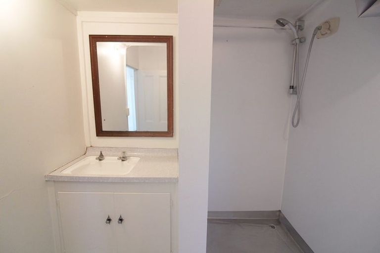 Photo of property in 24 Glencairn Street, Dalmore, Dunedin, 9010