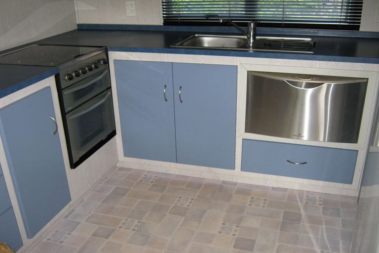 Photo of property in 13a Robinson Avenue, Holdens Bay, Rotorua, 3010