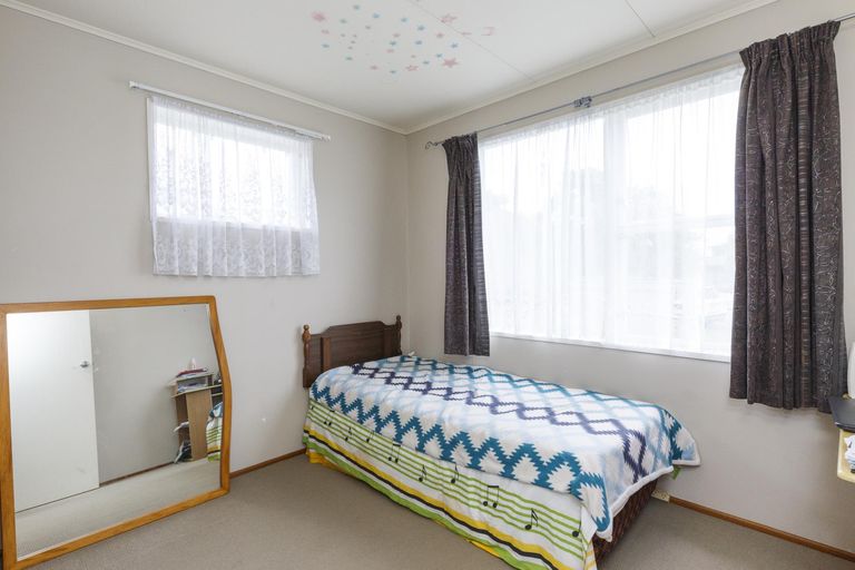 Photo of property in 26 Rhodes Drive, Kelvin Grove, Palmerston North, 4414