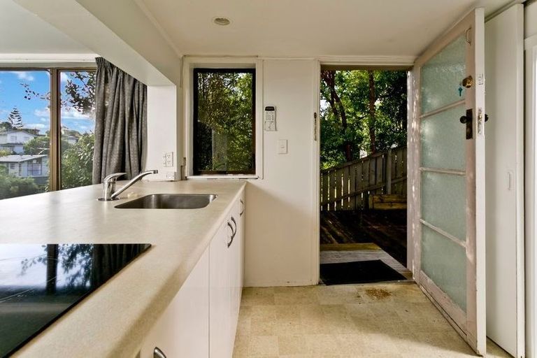 Photo of property in 81 Oaktree Avenue, Browns Bay, Auckland, 0630
