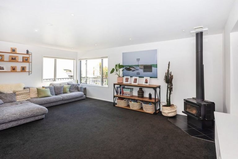 Photo of property in 17 Larnach Street, Waimairi Beach, Christchurch, 8083